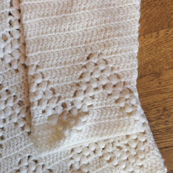 Vintage CottageCore Cream Hand Knit Sweater Cardigan Large - Picture 4 of 7